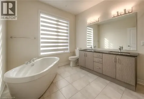 104 Settlers Road East Oakville ON L6H 7W5