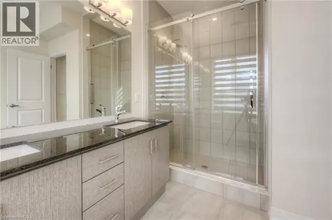 104 Settlers Road East Oakville ON L6H 7W5