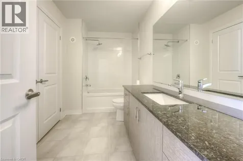 104 Settlers Road East Oakville ON L6H 7W5
