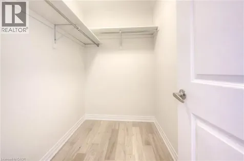 104 Settlers Road East Oakville ON L6H 7W5