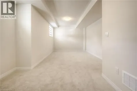 104 Settlers Road East Oakville ON L6H 7W5