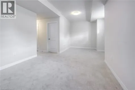 104 Settlers Road East Oakville ON L6H 7W5