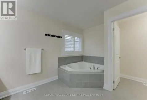 285 Sedgewood Street Kitchener ON N2P 0G6