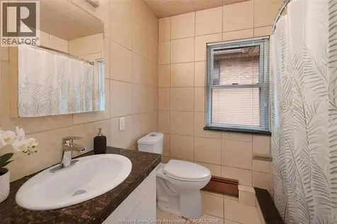 269 Randolph Place Windsor ON N9B 2T2