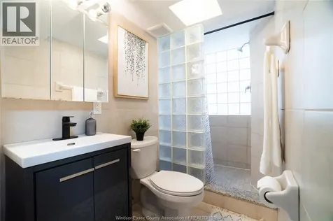 269 Randolph Place Windsor ON N9B 2T2