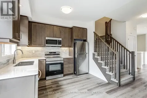 461 Blackburn Drive Brantford ON N3T 6S8