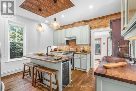 74 Lake Avenue West Carleton Place ON K7C 1L6