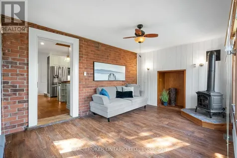 74 Lake Avenue West Carleton Place ON K7C 1L6