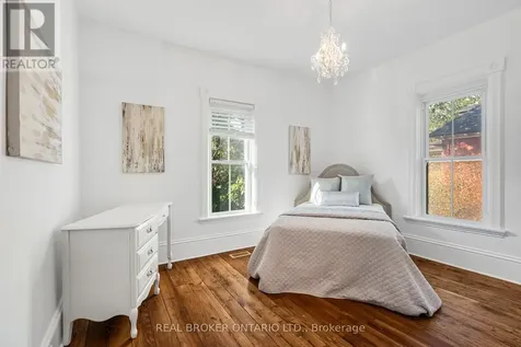 74 Lake Avenue West Carleton Place ON K7C 1L6