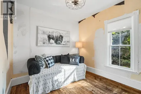 74 Lake Avenue West Carleton Place ON K7C 1L6