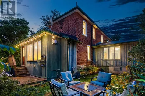74 Lake Avenue West Carleton Place ON K7C 1L6