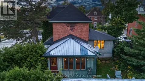 74 Lake Avenue West Carleton Place ON K7C 1L6