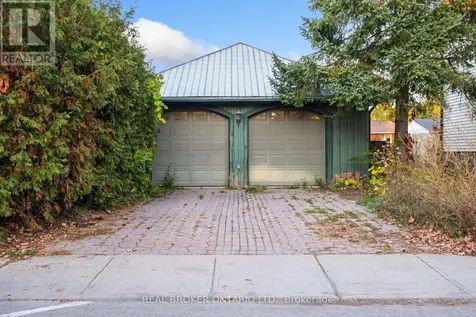 74 Lake Avenue West Carleton Place ON K7C 1L6