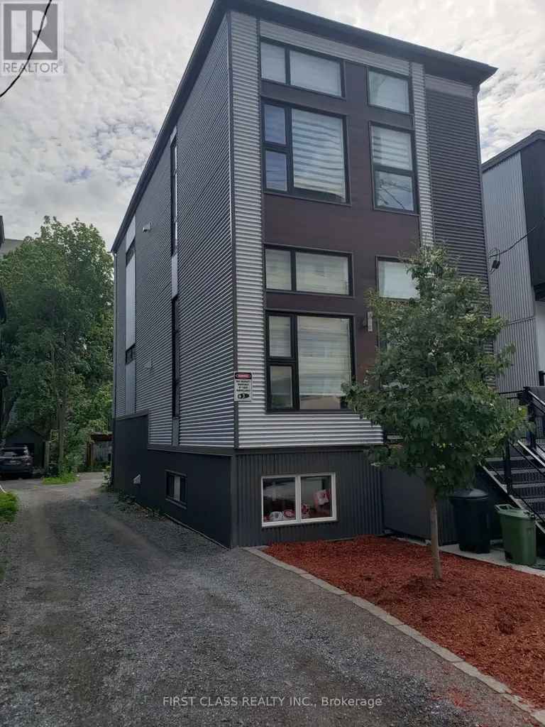341 Cambridge Street North Ottawa ON K1R 7B3