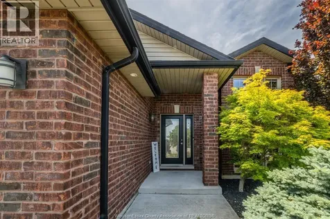 37 Antonio Court Leamington ON N8H 5P8