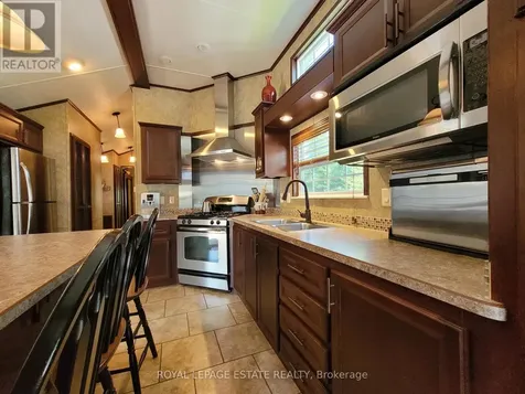 127 Madawaska Trail Wasaga Beach ON L9Z 1X7
