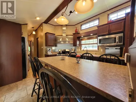 127 Madawaska Trail Wasaga Beach ON L9Z 1X7