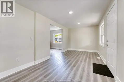 88 Lorne Chatham ON N7M 1R9