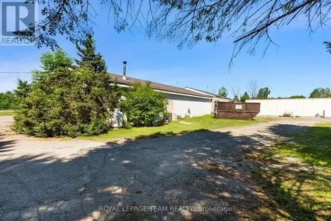 5501 County 15 Road Augusta ON K6V 5T2