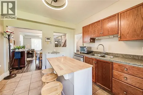 841 Duke Street Cambridge ON N3H 3T8