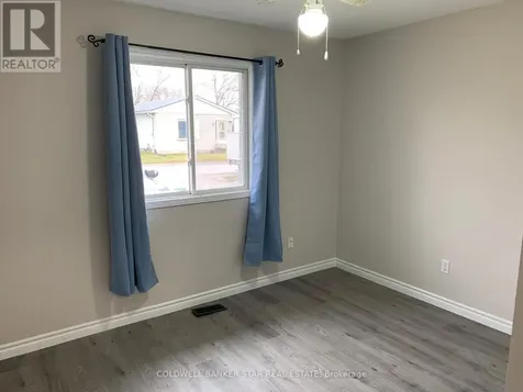 27 Steele Street St. Thomas ON N5R 2Y2