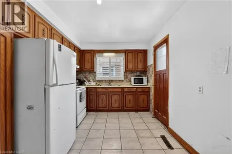 128 Hadeland Avenue Hamilton ON L9C 5Z9