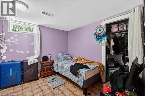 128 Hadeland Avenue Hamilton ON L9C 5Z9