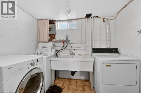 128 Hadeland Avenue Hamilton ON L9C 5Z9