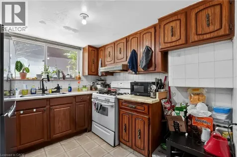 128 Hadeland Avenue Hamilton ON L9C 5Z9