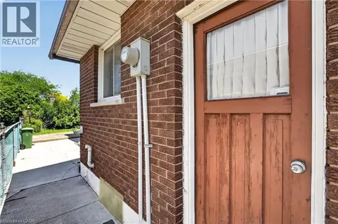 128 Hadeland Avenue Hamilton ON L9C 5Z9
