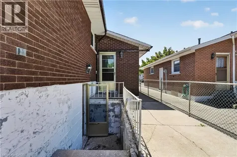 128 Hadeland Avenue Hamilton ON L9C 5Z9