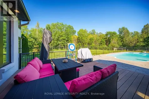 1218 Rideau Bend Crescent Ottawa ON K4M 1B5