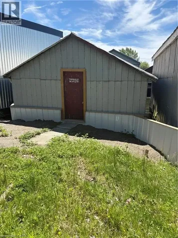 22 Bass Lane Port Rowan ON N0E 1M0
