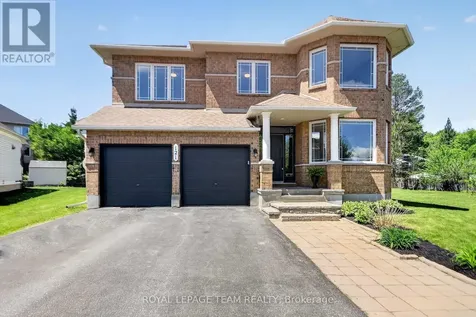 121 Muskego Crescent Ottawa ON K2W 1H6