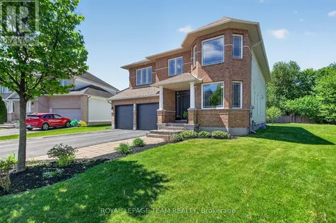 121 Muskego Crescent Ottawa ON K2W 1H6