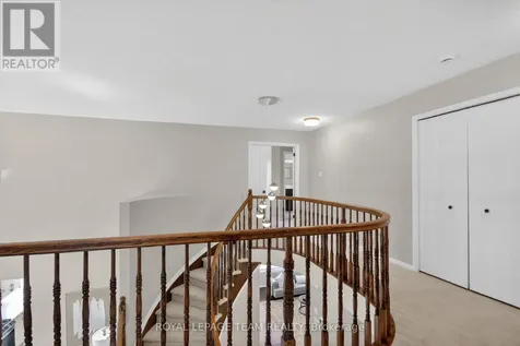 121 Muskego Crescent Ottawa ON K2W 1H6