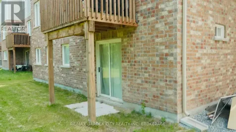9224 White Oak Avenue Niagara Falls (lyons Creek) ON L2G 3P6