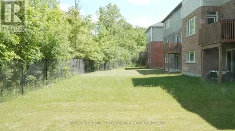 9224 White Oak Avenue Niagara Falls (lyons Creek) ON L2G 3P6