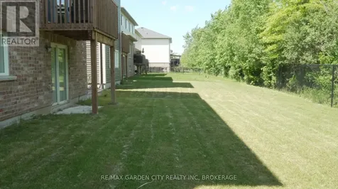 9224 White Oak Avenue Niagara Falls (lyons Creek) ON L2G 3P6