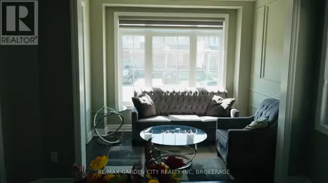 9224 White Oak Avenue Niagara Falls (lyons Creek) ON L2G 3P6