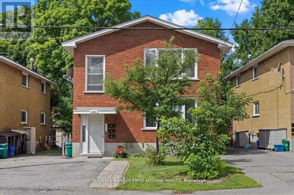 902 Watson Street Ottawa ON K2B 6B9