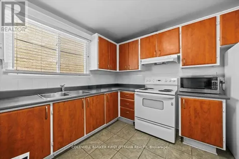 902 Watson Street Ottawa ON K2B 6B9