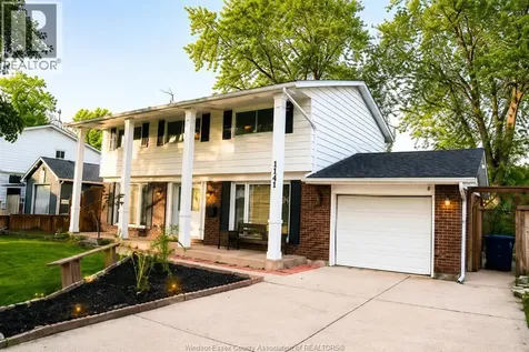 2688 Jamaica Crescent Windsor ON N9E 2Z2