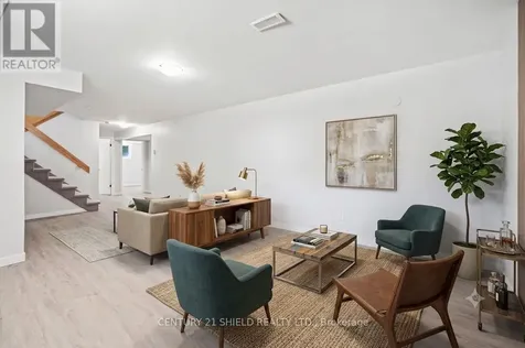 736 Champlain Drive Cornwall ON K6H 6S8