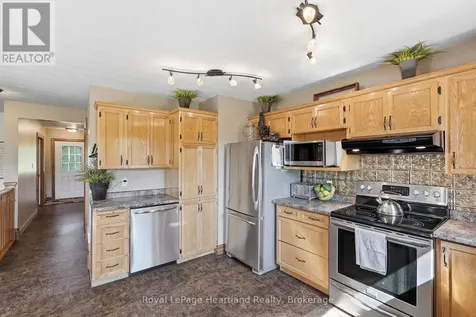 2015 Alma Street Howick ON N0G 1X0