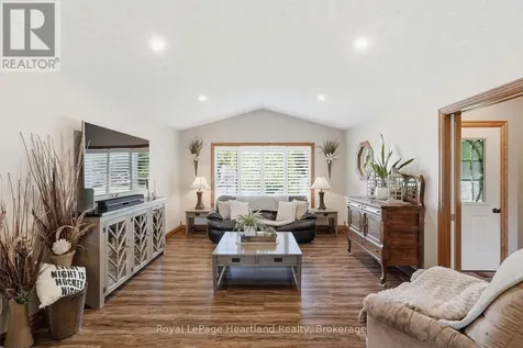 2015 Alma Street Howick ON N0G 1X0