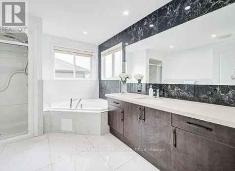 55 Isaiah Drive Kitchener ON N2E 0B2
