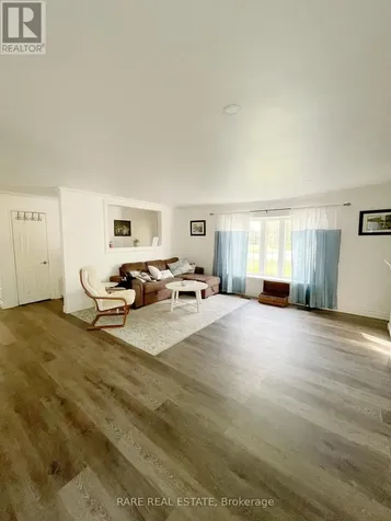 17 Leslie Anne Drive Wasaga Beach ON L9Z 2N6