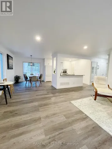 17 Leslie Anne Drive Wasaga Beach ON L9Z 2N6