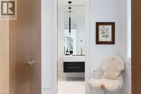 129 Wolfdale Avenue Oakville ON L6L 4R9
